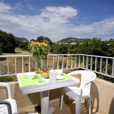 Daire Corsican Coastal For 4 *