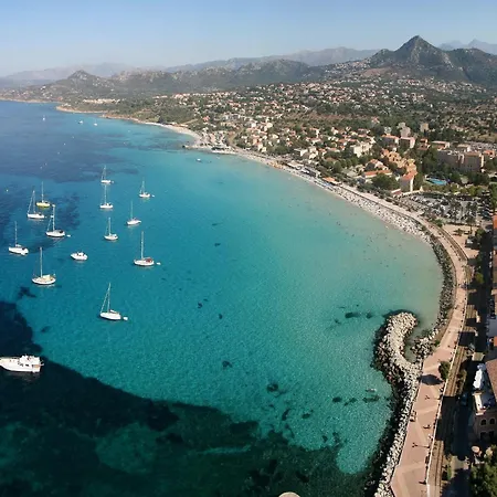 Daire Corsican Coastal For 4 LʼÎle-Rousse