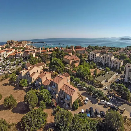 Corsican Coastal For 4 Апартаменты *